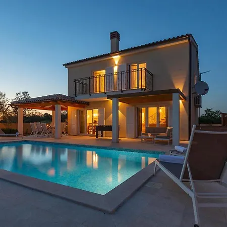 Amazing In Ferienhaus Vodnjan